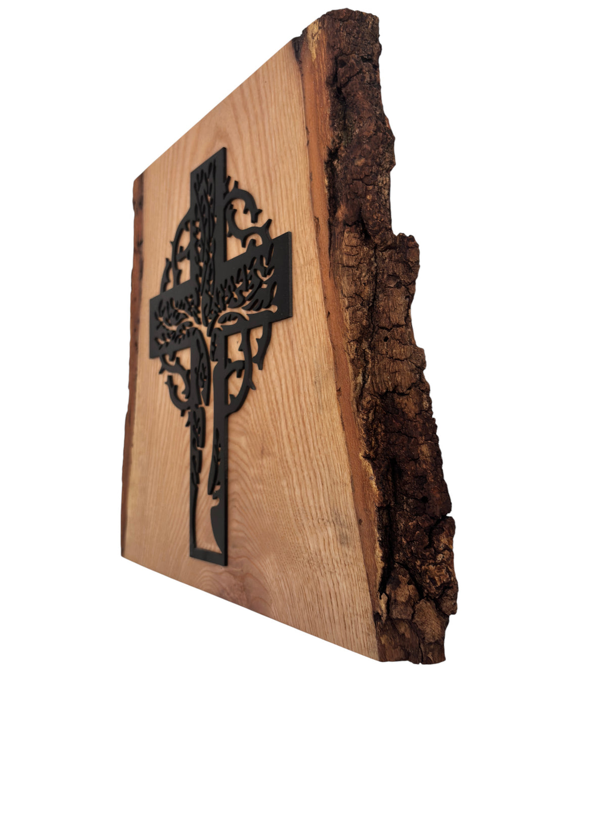 Icoana perete Cruce de perete decoratiune din metal negru pe lemn de frasin cu coarjă – decor unic, lucrat manual 30x28 cm