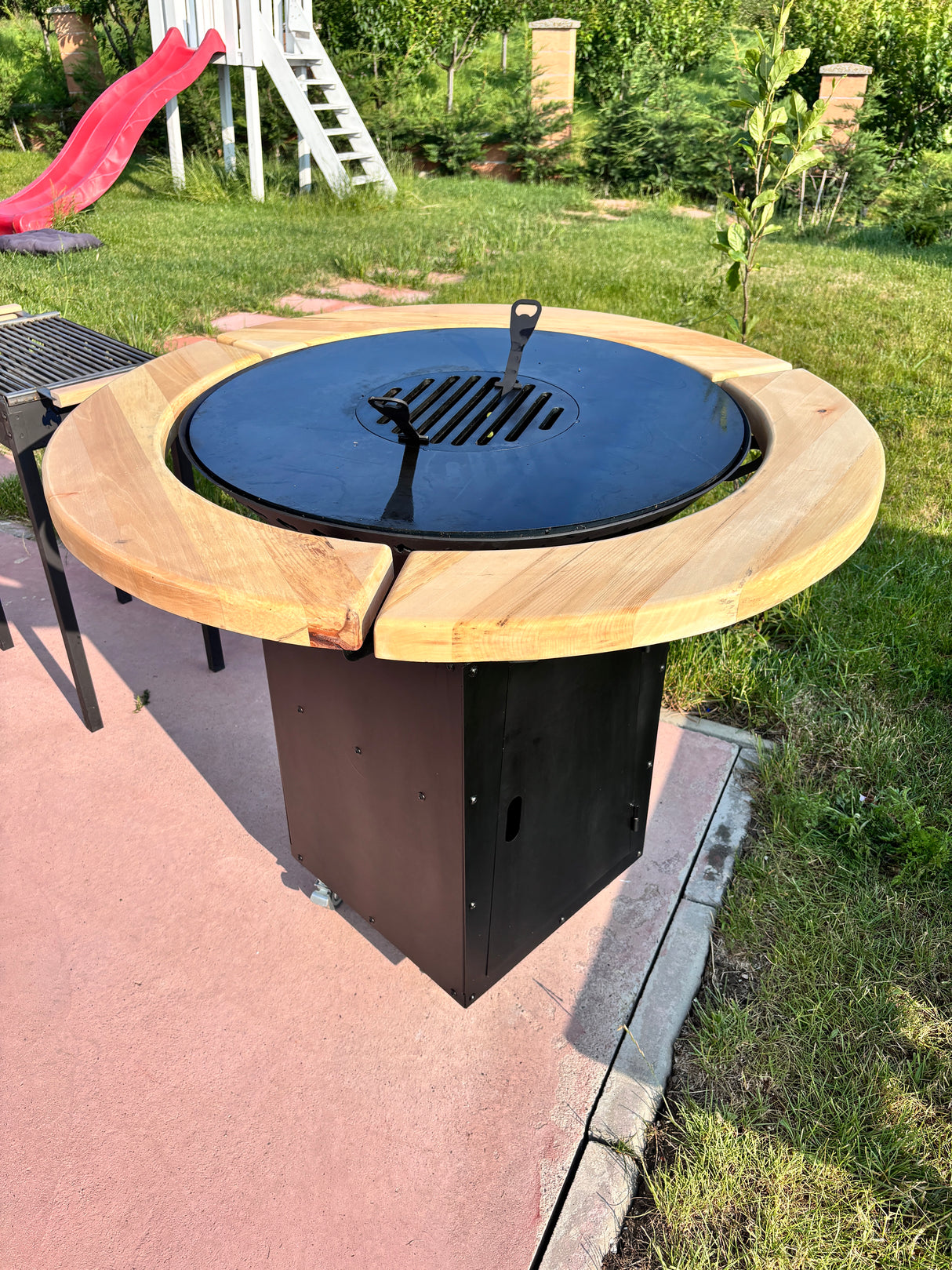 Gratar Rotund de gradina diametru 75 cm fire pit cu Plita rotunda 10 mm Otel dur