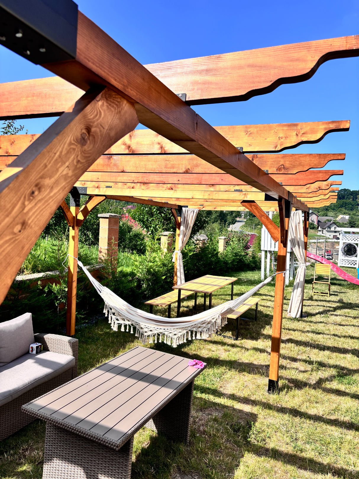 Pergola foisor pavilion lemn pentru gradina sau curte, conectori metalici, umbrar curte