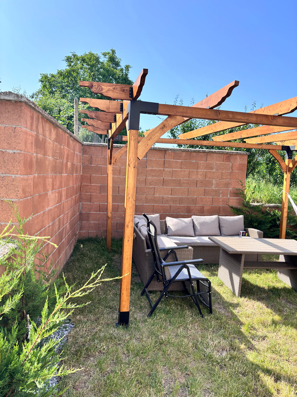 Pergola foisor pavilion lemn pentru gradina sau curte, conectori metalici, umbrar curte