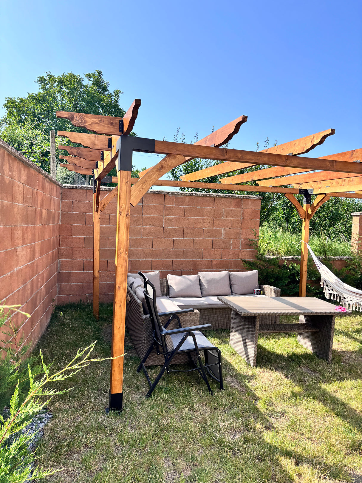Pergola foisor pavilion lemn pentru gradina sau curte, conectori metalici, umbrar curte