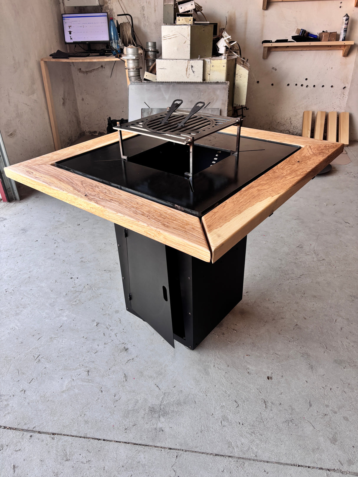 Gratar de gradina 75x75 cm fire pit cu Plita 6, 8 sau 10 mm Otel dur