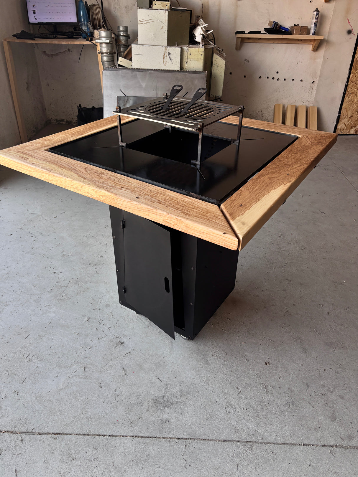 Gratar de gradina 75x75 cm fire pit cu Plita 6, 8 sau 10 mm Otel dur