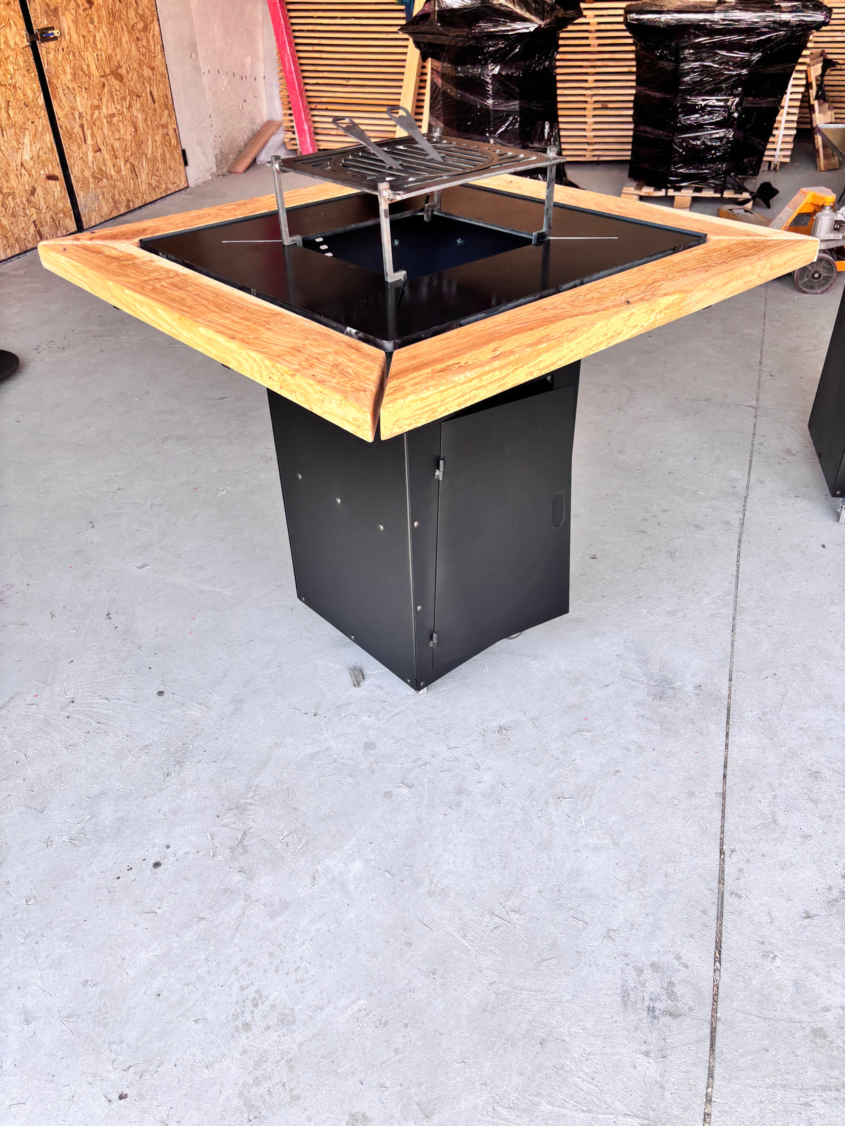 Gratar de gradina 75x75 cm fire pit cu Plita 6, 8 sau 10 mm Otel dur