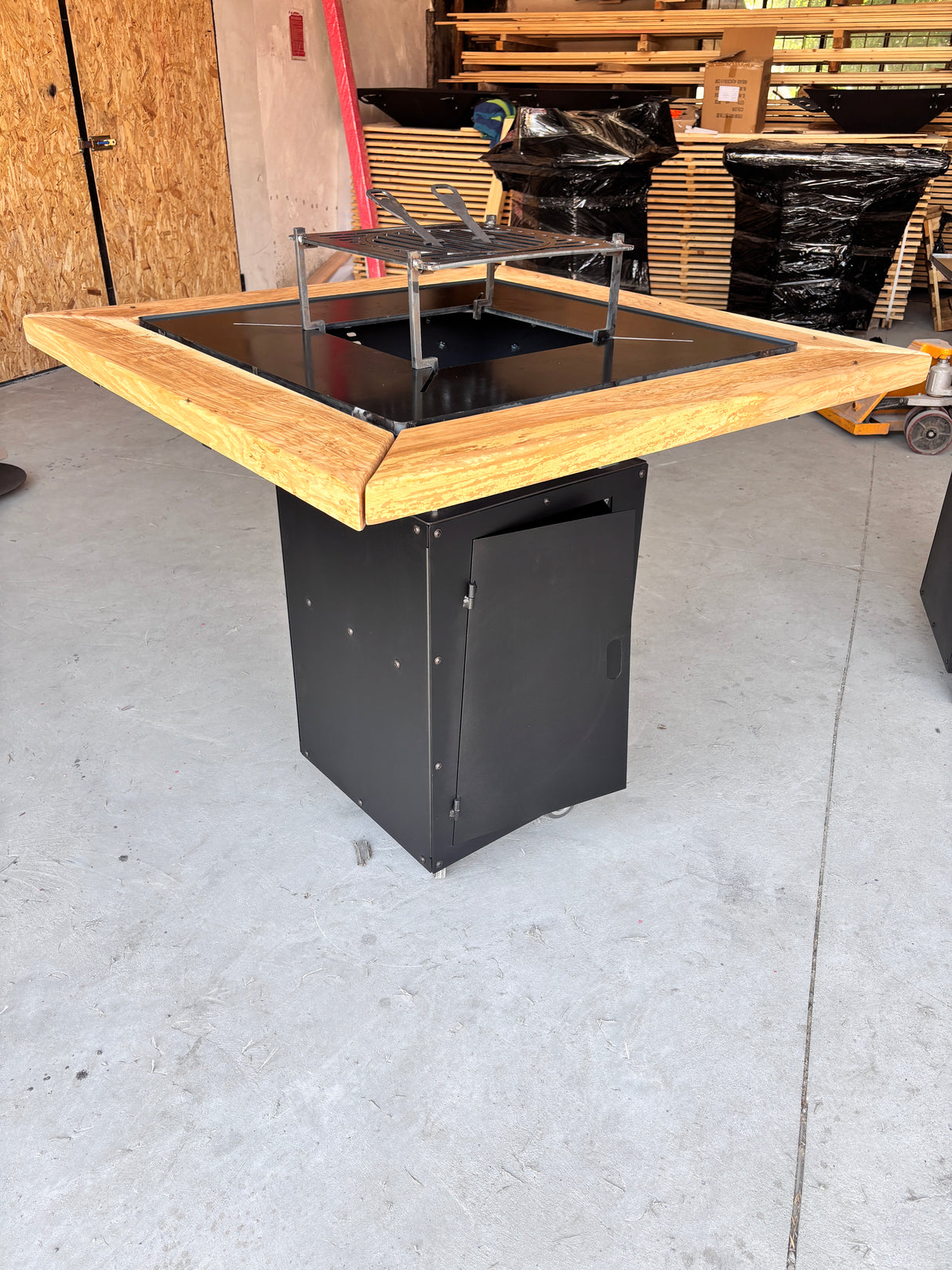 Gratar de gradina 75x75 cm fire pit cu Plita 6, 8 sau 10 mm Otel dur