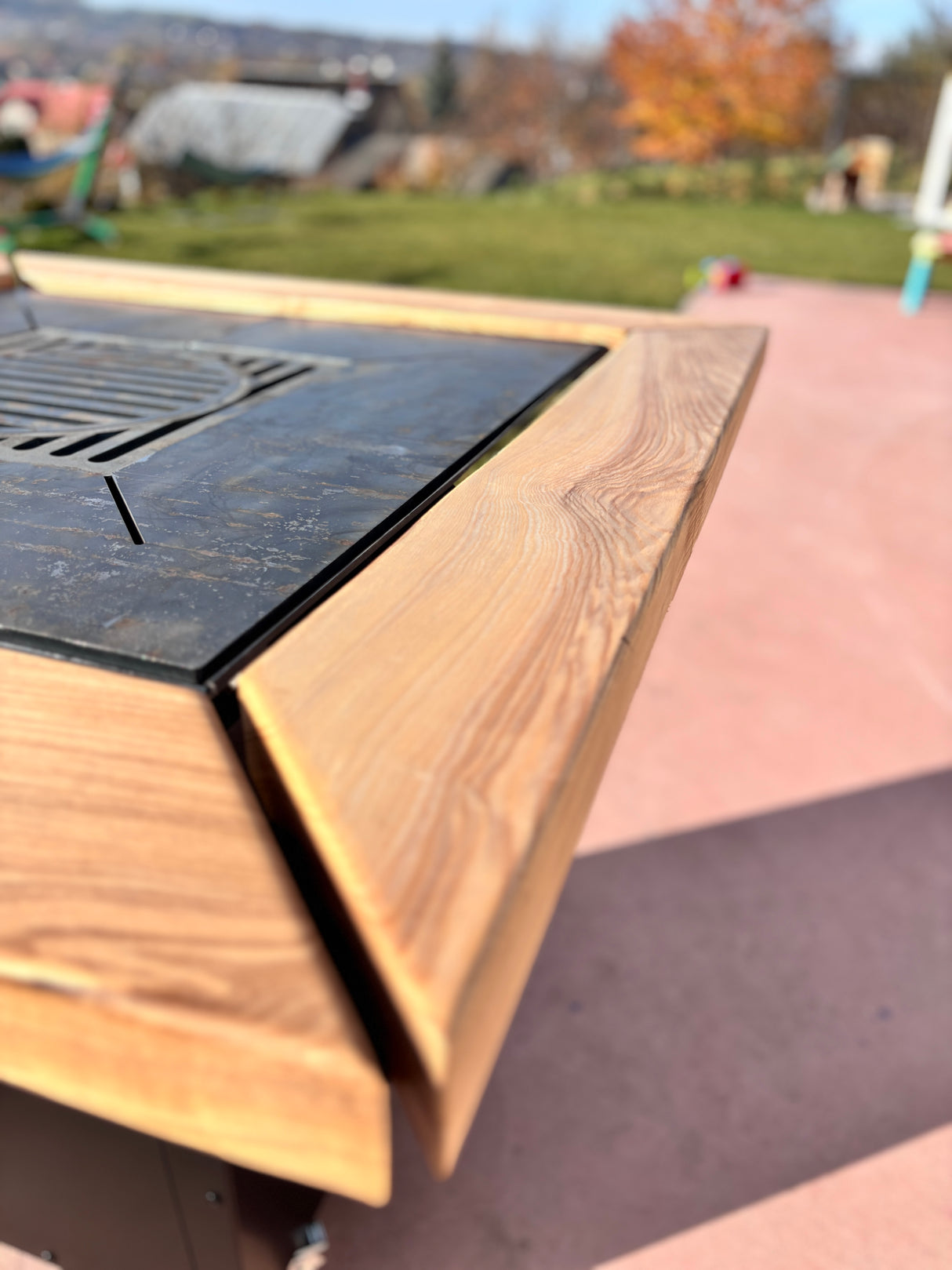 Gratar de gradina Demontabil, 5 in 1 ,fire pit cu Plita 10 mm Otel 72x 72 cm ,Cu Blat din Lemn,Suport Ceaun/Disc ,Gratar de curte