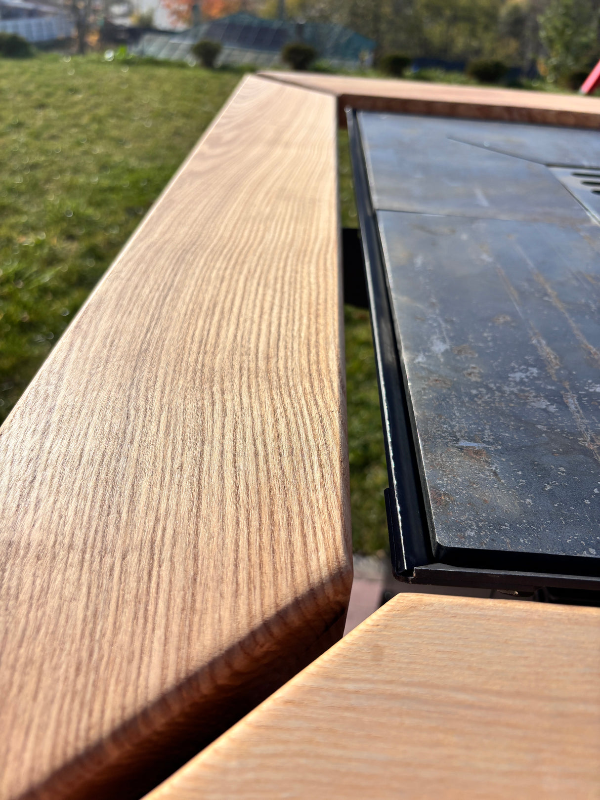 Gratar de gradina Demontabil, 5 in 1 ,fire pit cu Plita 10 mm Otel 72x 72 cm ,Cu Blat din Lemn,Suport Ceaun/Disc ,Gratar de curte