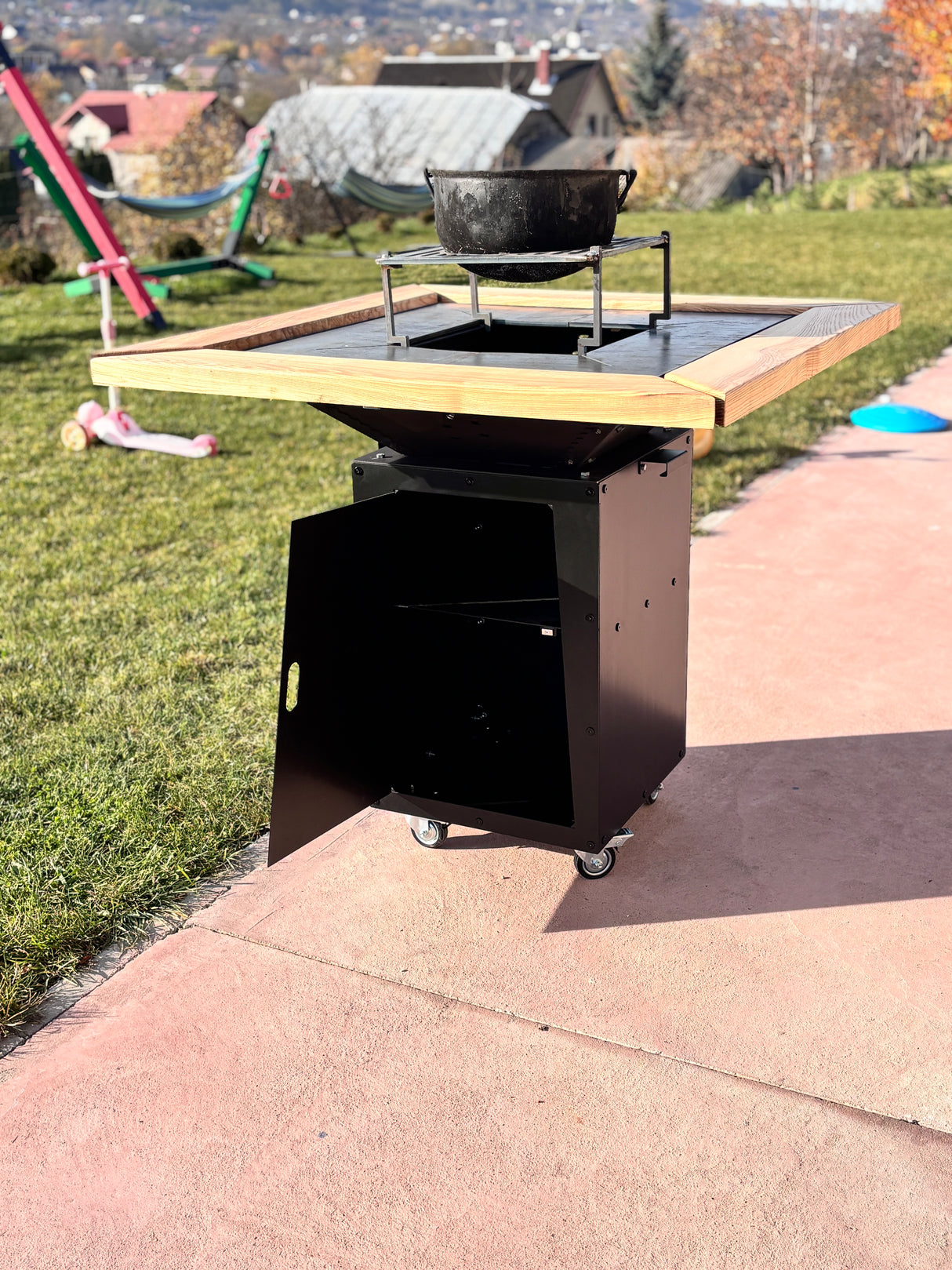 Gratar de gradina Demontabil, 5 in 1 ,fire pit cu Plita 10 mm Otel 72x 72 cm ,Cu Blat din Lemn,Suport Ceaun/Disc ,Gratar de curte