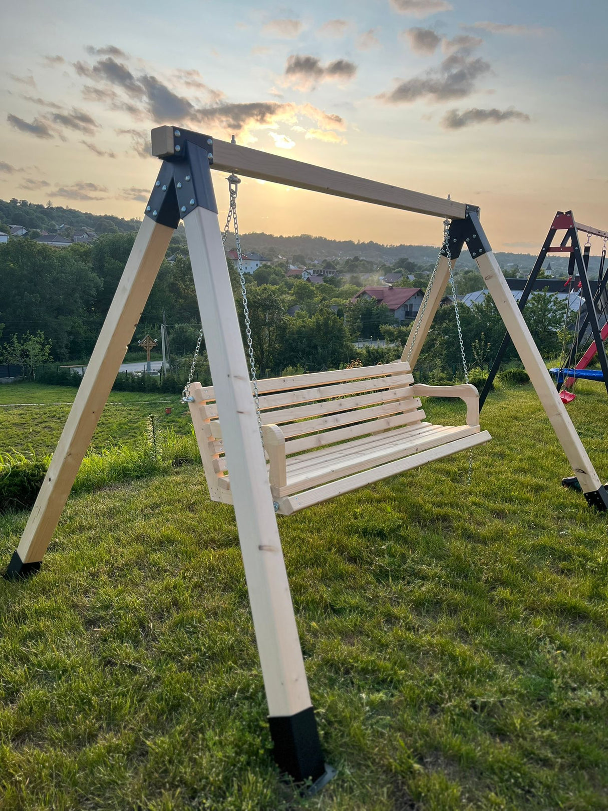 Balansoar / leagan gradina cu structura din lemn de brad, cu conectori metalici, rustic, 3 persoane, set pentru terasa / curte, culoare natur, 150 KG - BUZ.RO