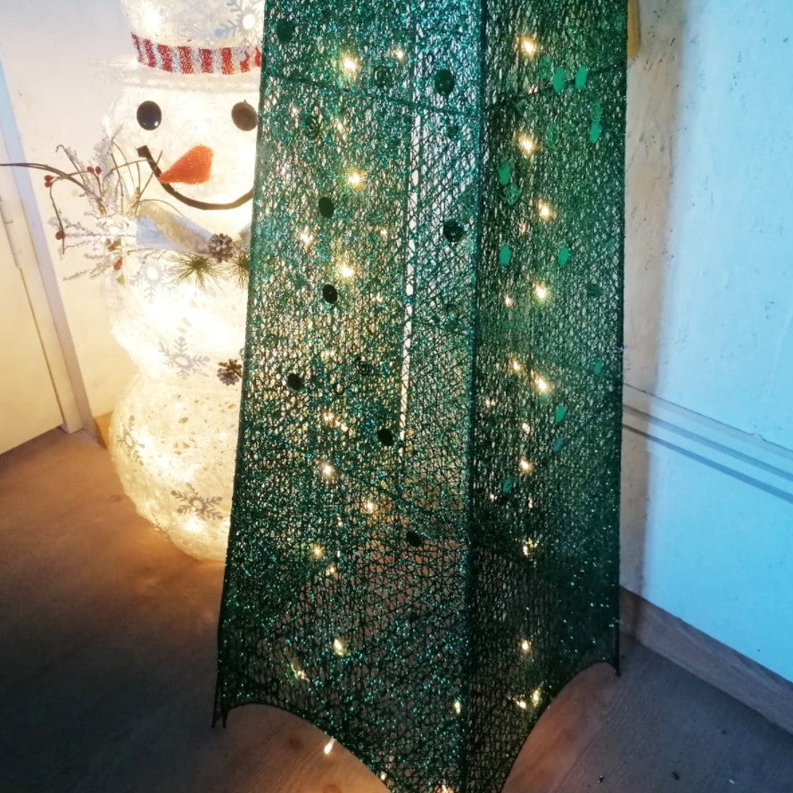 Brad de Craciun artificial, metalic, verde, cu LED galben – 182 cm, pliabil pentru exterior și interior, brad artifi