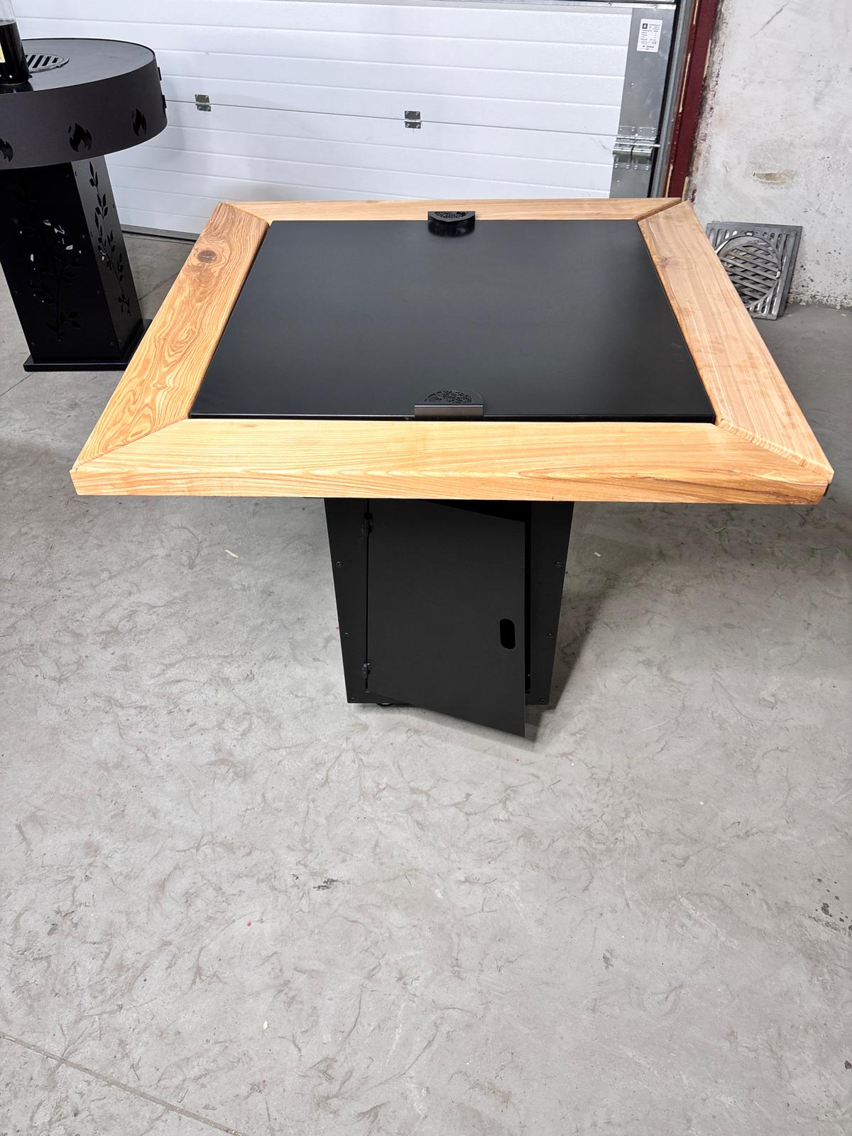 Capac Metalic pentru Gratar sau Focar – Rotund sau Patrat, Negru Mat | Protecție Premium pentru Fire Pit Exterior - BUZ.RO