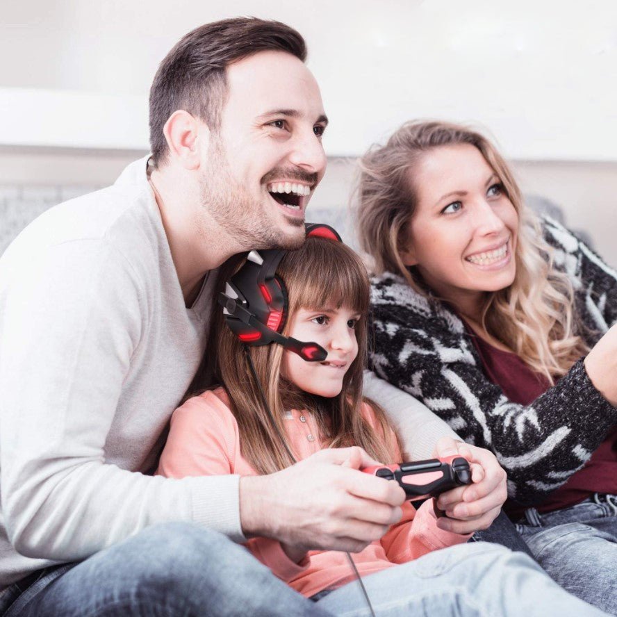 Casti gaming, HunterSpider V3 pro, super deep bass, lumina LED, pentru PC, PS, xbox, microfon noise cancelling, protectie ureche din piele, rosu - BUZ.RO