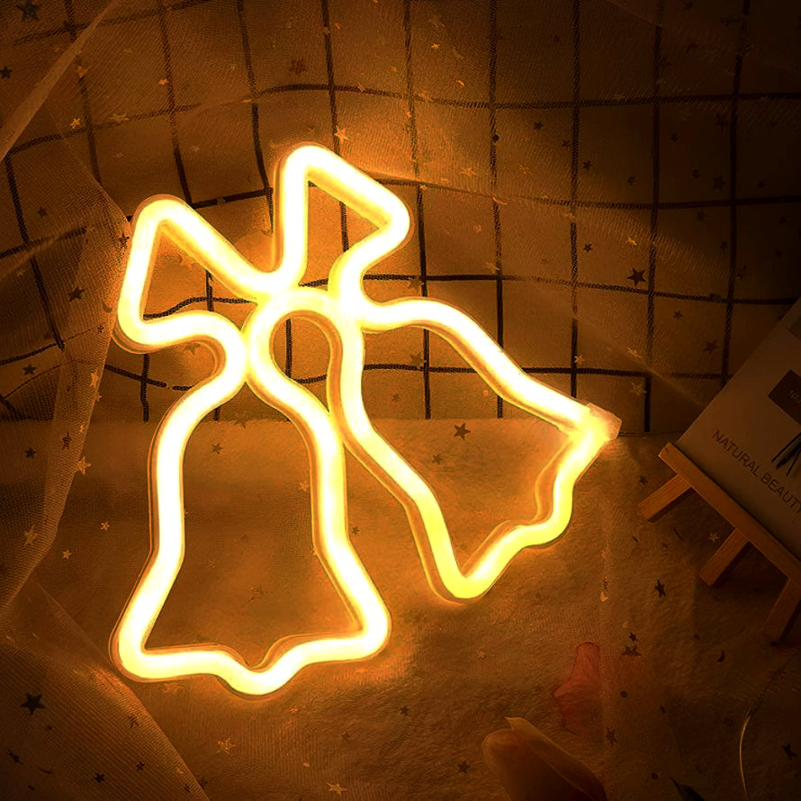 Clopotei decorativi luminosi, pentru Craciun, rezistenti la apa, suspendabili usa si geam, IP65, 50 x 60 cm, culoare alb cald