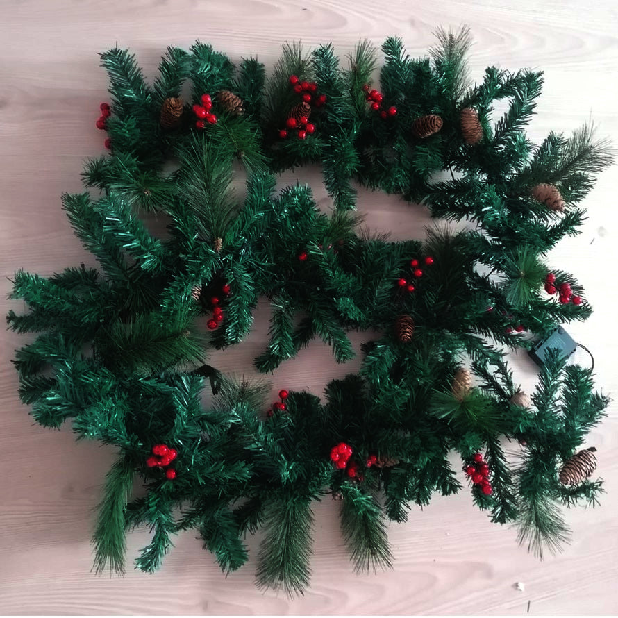 Ghirlanda de craciun, cu merisoare si conuri, instalatie, din brad artificial, 270 cm