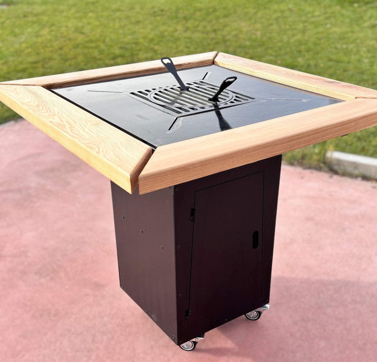 Gratar de gradina 5 in 1 | fire pit|Plita 10|8|6 mm|Blat din Lemn|Suport Ceaun/Disc blat Frasin - BUZ.RO
