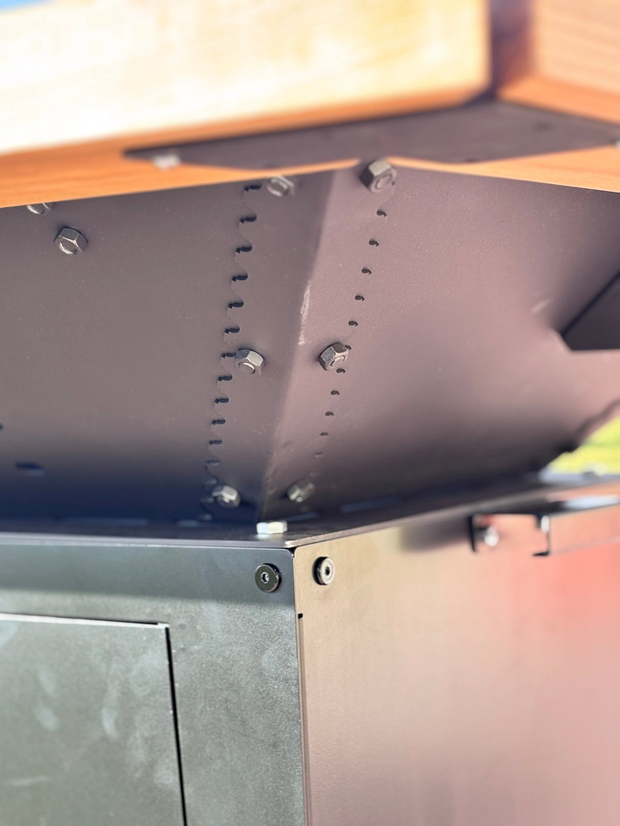 Gratar de gradina Demontabil, 5 in 1 ,fire pit cu Plita 10 mm Otel 72x 72 cm ,Cu Blat din Lemn,Suport Ceaun/Disc ,Gratar de curte - BUZ.RO