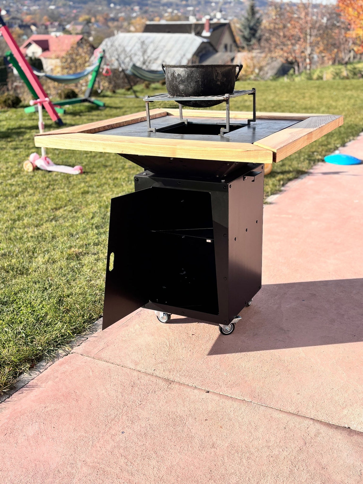 Gratar de gradina Demontabil, 5 in 1 ,fire pit cu Plita 10 mm Otel 72x 72 cm ,Cu Blat din Lemn,Suport Ceaun/Disc ,Gratar de curte - BUZ.RO