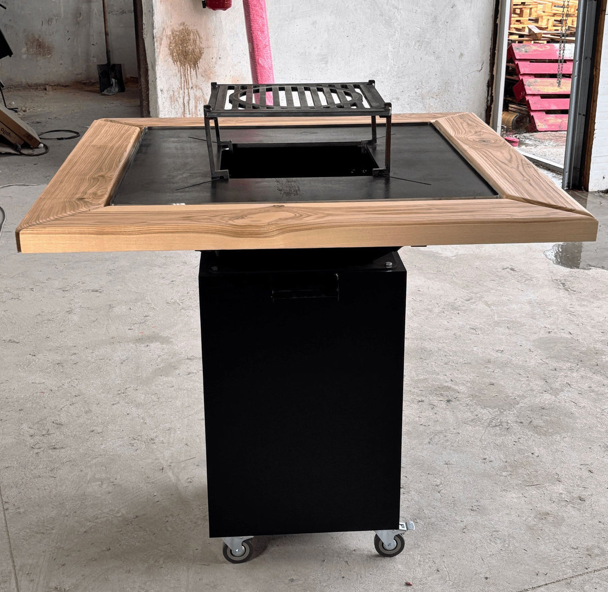 Gratar de gradina FirePit 107x107cm| Gratar cu plita 75x 75 cm din otel| 8/10 mm| pentru gradina sau terasa | blat de lemn - BUZ.RO