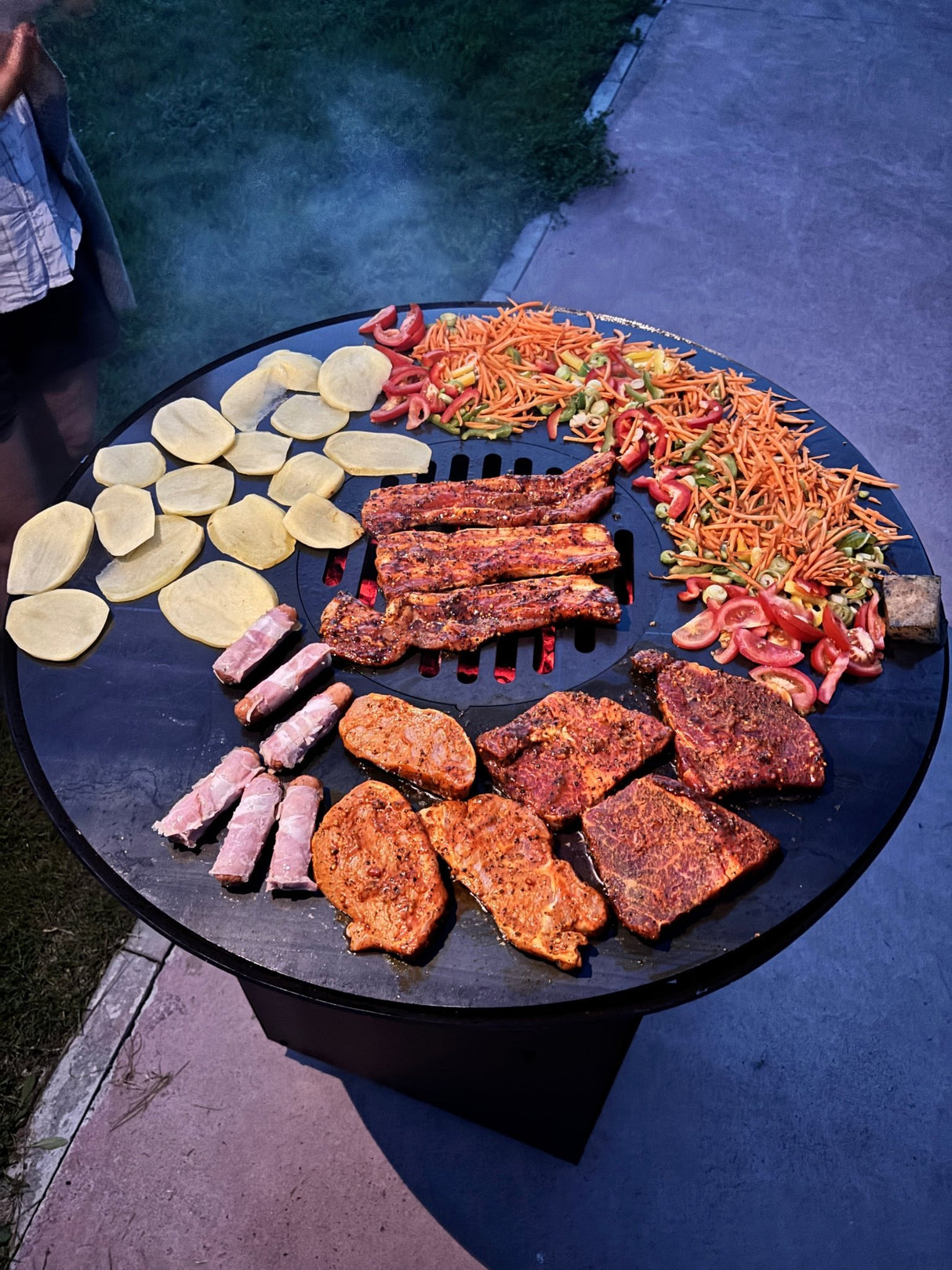 Gratar de gradina Rotund 4 in 1 diametru 75 cm firepit Flacari cu Plita rotunda 10 mm Otel dur - BUZ.RO