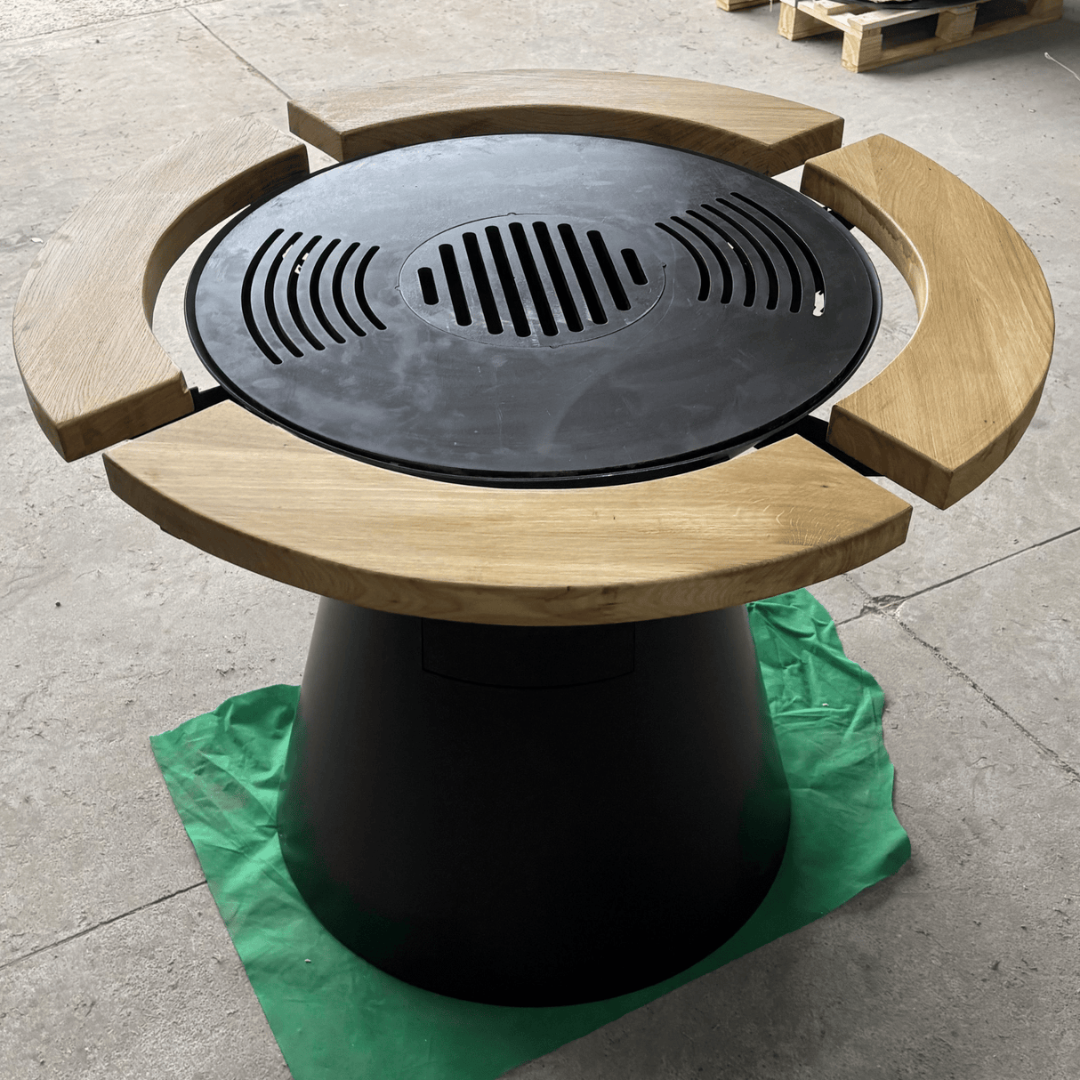 Gratar de gradina VIP fire pit cu Blat din lemn si Plita 10 mm - BUZ.RO