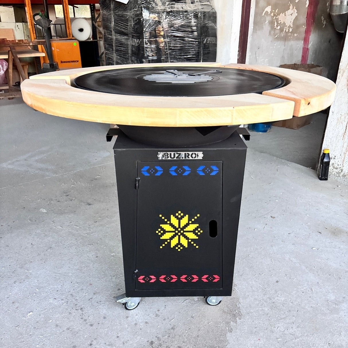 Gratar Gradina Rotund plita 10 mm Fire Pit 73 cm din fier pe lemne, pentru terasa, blat LEMN SI MOTIVE TRADITIONALE - BUZ.RO