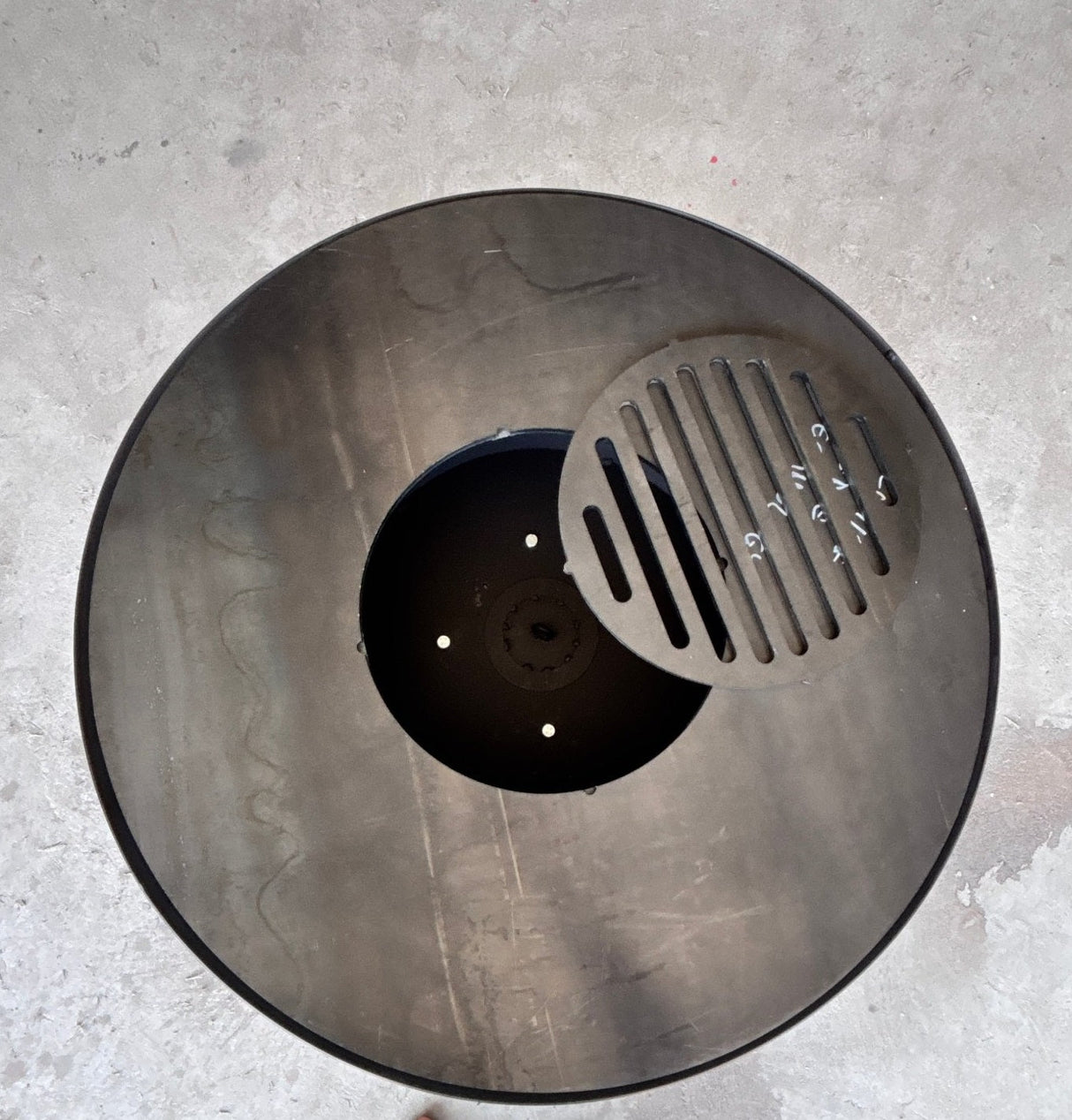 Gratar Rotund de gradina 107cm|diametru 75 cm| fire pit cu Plita rotunda 6/8/10 mm Otel dur - BUZ.RO