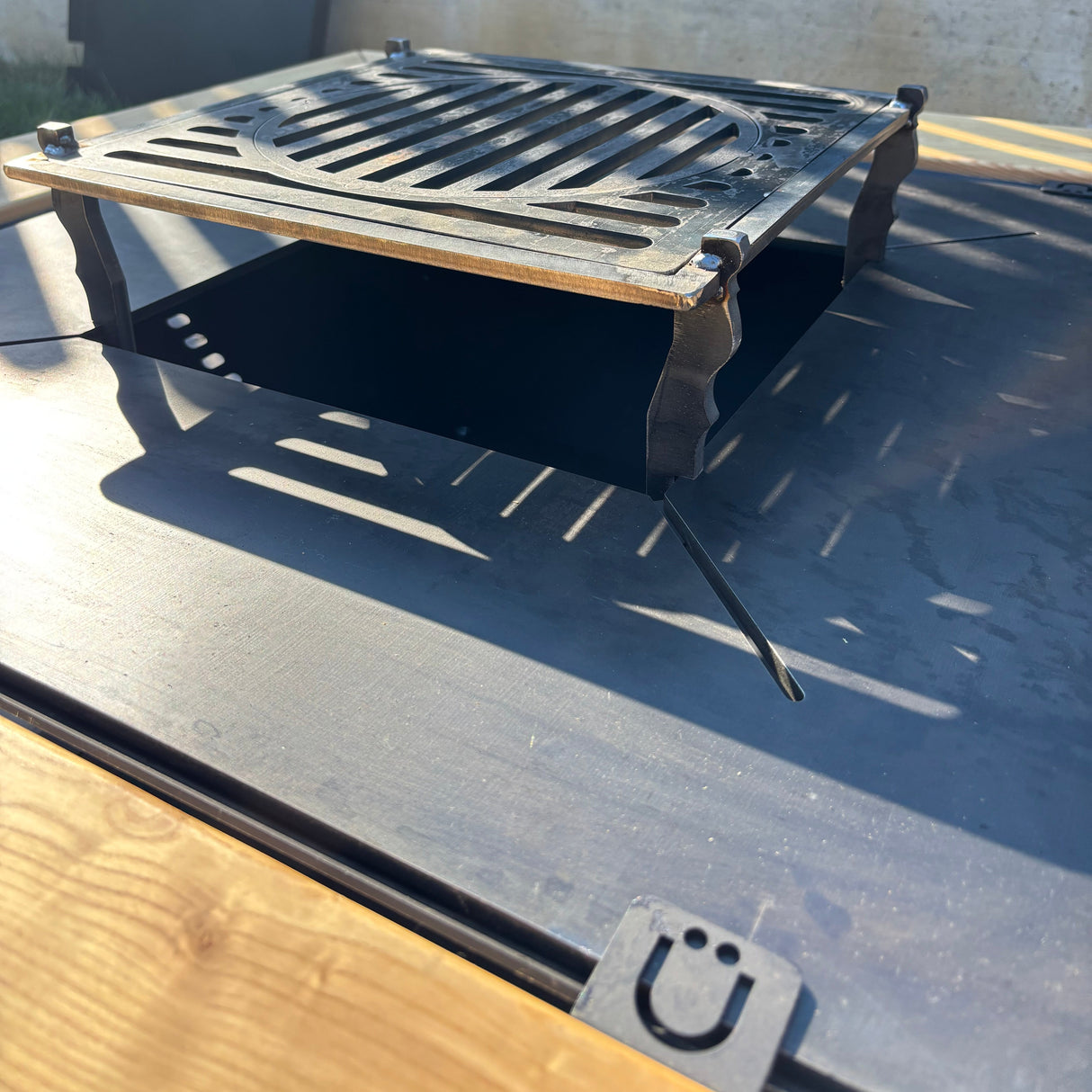 FirePit 5in1 107x107cm Gratar gradina plita 75x 75 cm din otel 8/10 mm|terasa |suport ceaun| cenusar| reglare tiraj| loc depozitare| blat lemn