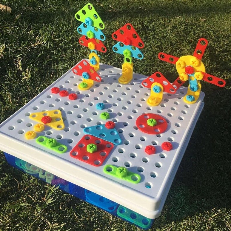 Joc educativ, de constructie, puzzle mozaic, montessori, cu suruburi, saibe, surubelnita electrica, 234 piese