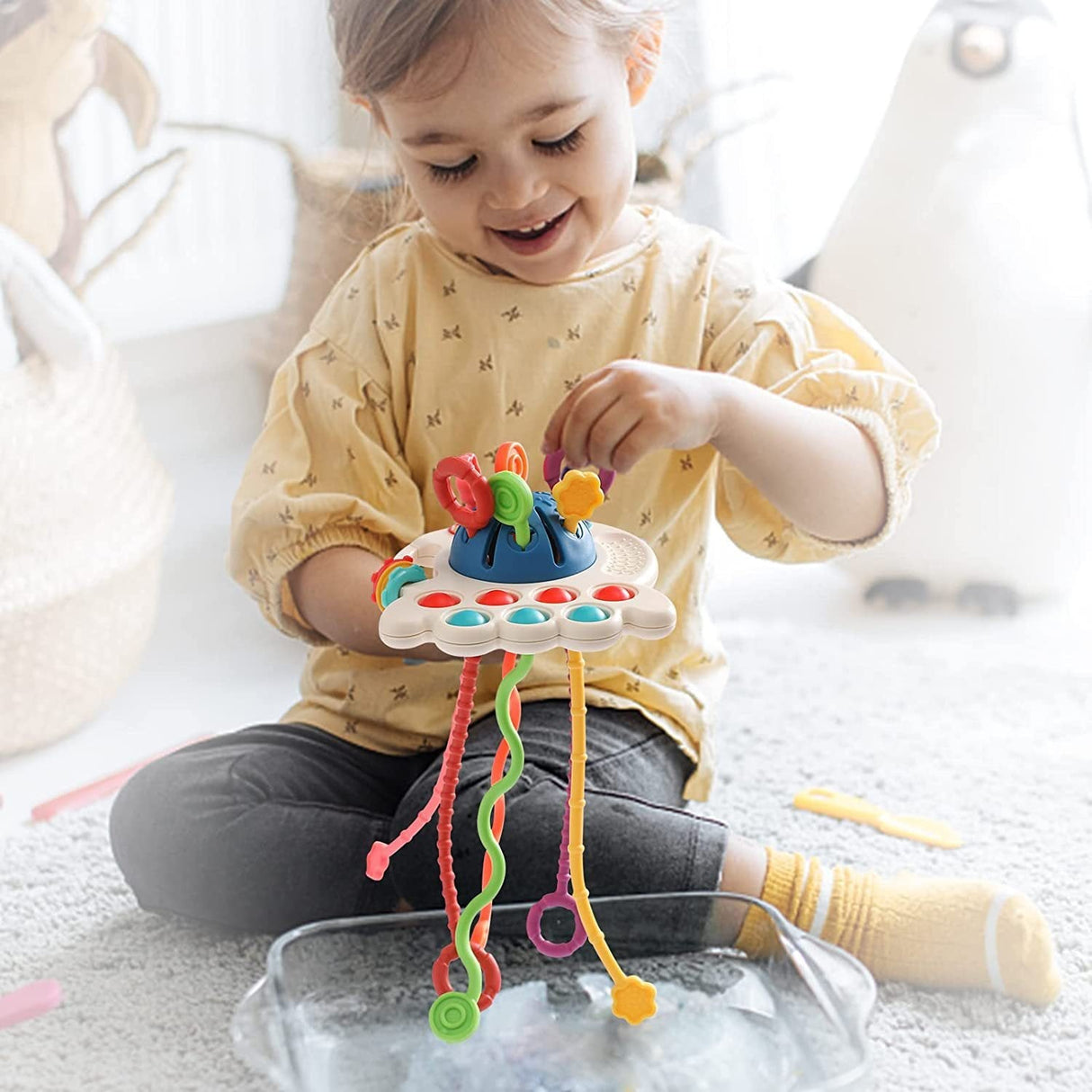 Jucarie senzoriala, motricitate bebelusi, jucarie dentitie, model ozn, caracatita silicon, alb, montessori - BUZ.RO