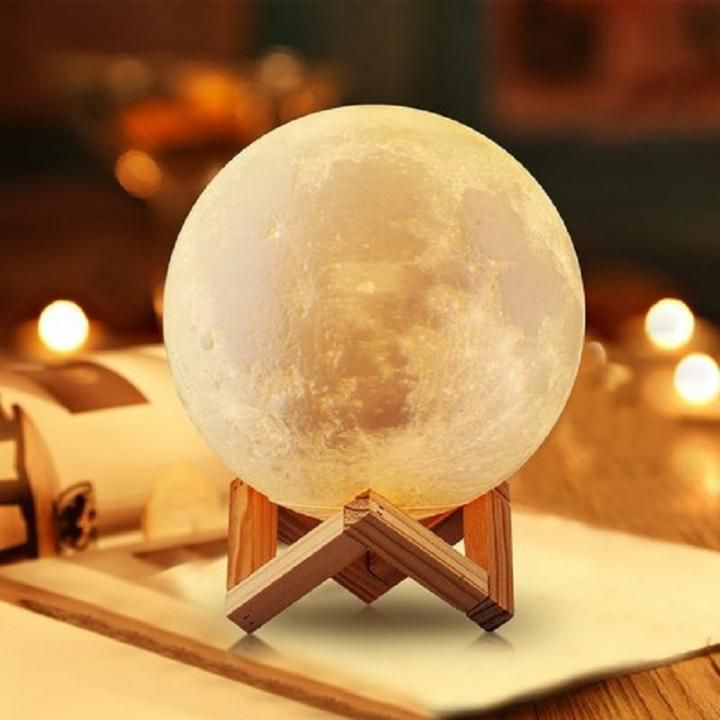 Lampa Veghe Lumina Ambientala Multicolora cu LED, 7 culori, 15 cm, Luna Moon imprimata 3D - BUZ.RO