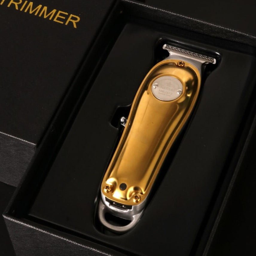 Mașină de Tuns Profesională Kemei – Reîncărcabilă, 3 Capete, Lame Inox, Rezistentă la Apă, din otel, auriu - BUZ.RO