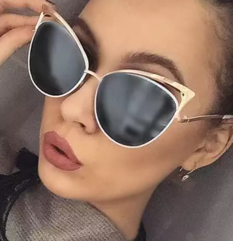 Ochelari de soare dama, cat eye, lentila neagra, rama aurie
