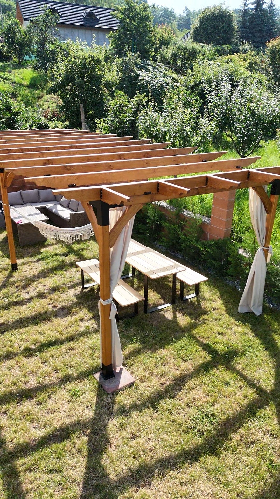 Pergola foisor pavilion lemn pentru gradina sau curte, conectori metalici, umbrar curte - BUZ.RO