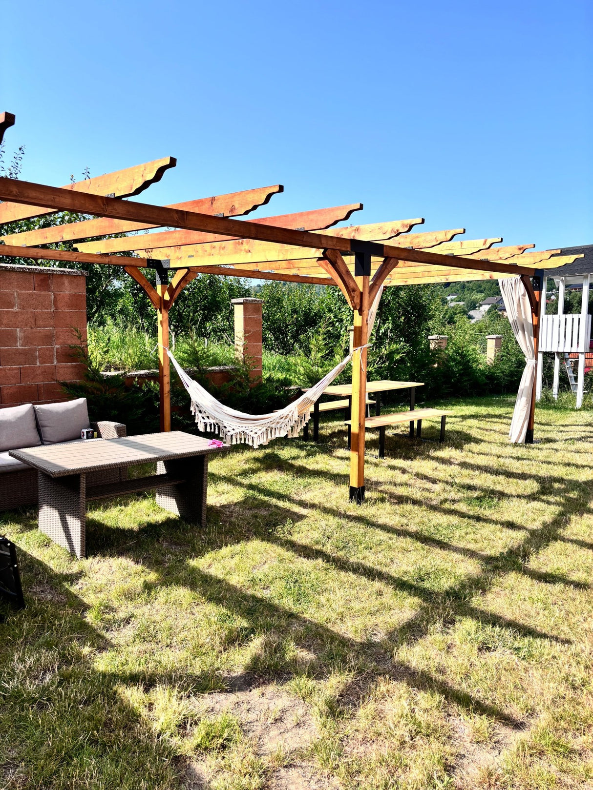Pergola foisor pavilion lemn pentru gradina sau curte, conectori metalici, umbrar curte - BUZ.RO