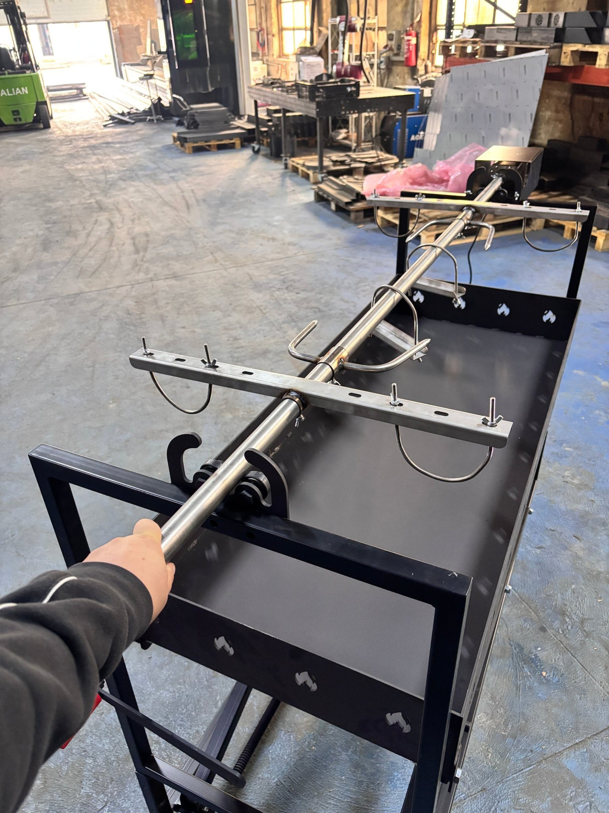 Protap Rotisor inox ,electric profesional 100 kg , porc ,purcel,vitel,berbecut,berbec ,cu focar reglabil, 160 cm x 60 cm - BUZ.RO