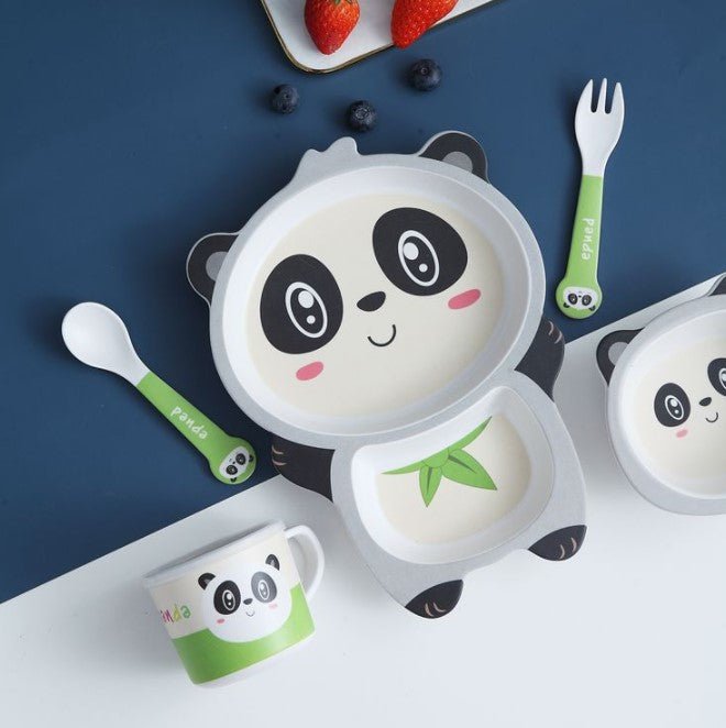 Set de masa din fibra de bambus, pentru copii, farfurie 2 compartimente, cana, bol, furculita si lingurita, Panda - BUZ.RO