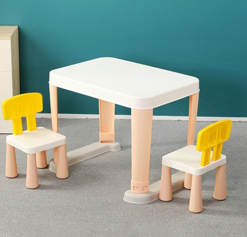 Set masa si 2 scaune pentru copii, pentru diverse activitati si studiu, alb cu galben