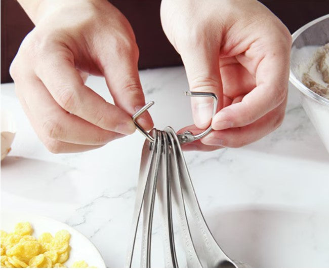 Set 14 ustensile pentru bucatarie cu 7 linguri de masurat si 7 cupe de masurat, tabel pentru masurare cu suport magnetic, otel inoxidabil