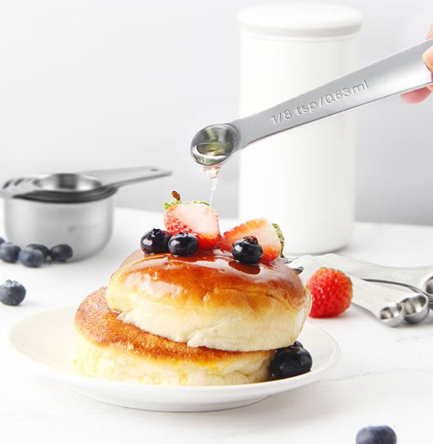 Set 14 ustensile pentru bucatarie cu 7 linguri de masurat si 7 cupe de masurat, tabel pentru masurare cu suport magnetic, otel inoxidabil