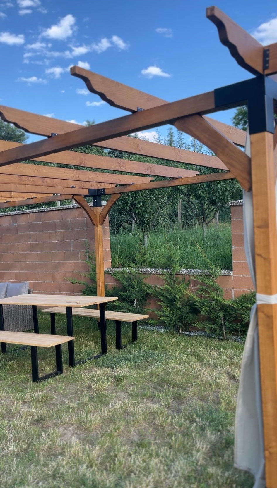Pergola foisor pavilion lemn pentru gradina sau curte, conectori metalici, umbrar curte