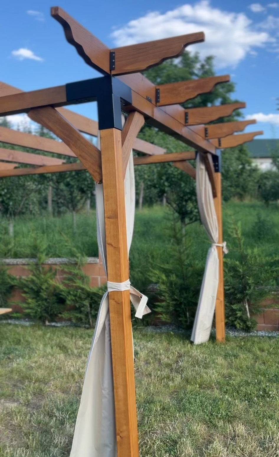 Pergola foisor pavilion lemn pentru gradina sau curte, conectori metalici, umbrar curte