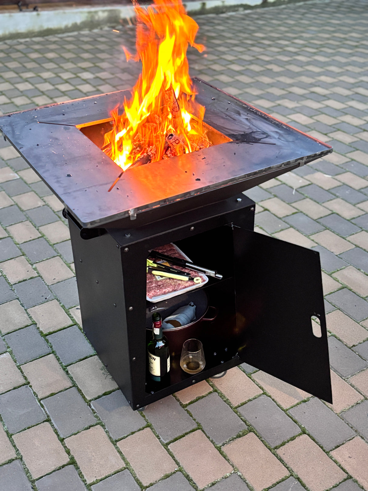 Gratar de  gradina  75x75 cm fire pit cu Plita 6, 8 sau 10 mm Otel dur