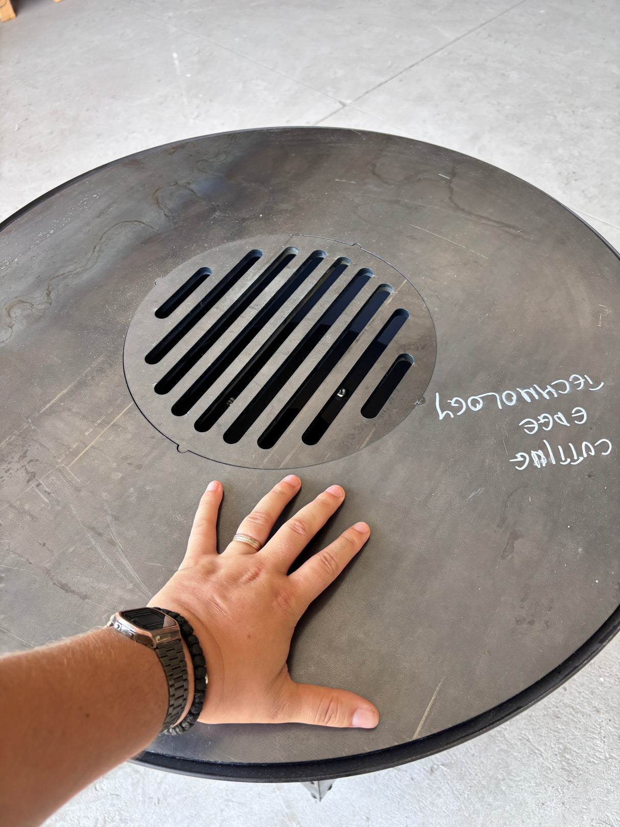 Gratar Rotund de gradina diametru 75 cm fire pit cu Plita rotunda 10 mm Otel dur