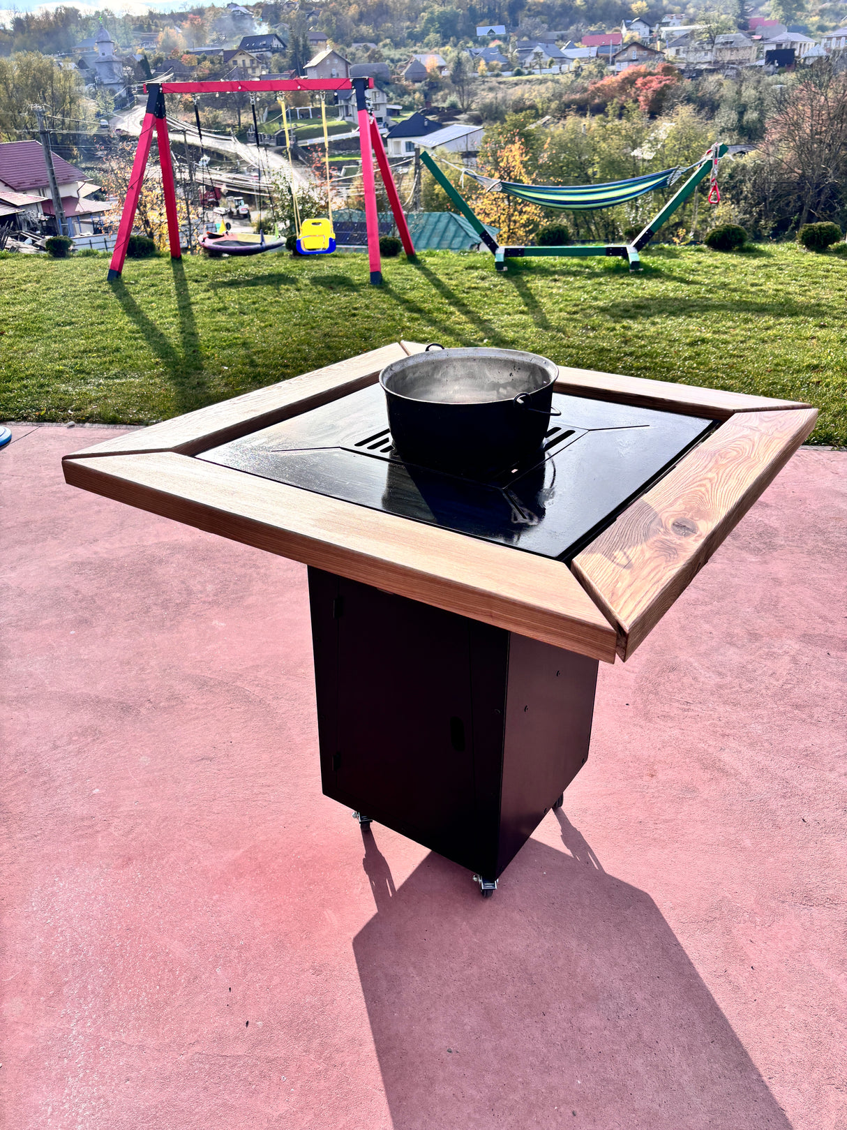 Gratar de  gradina, 5 in 1 ,fire pit cu Plita 10 mm Otel ,Cu Blat din Lemn,Suport Ceaun/Disc ,Gratar de curte