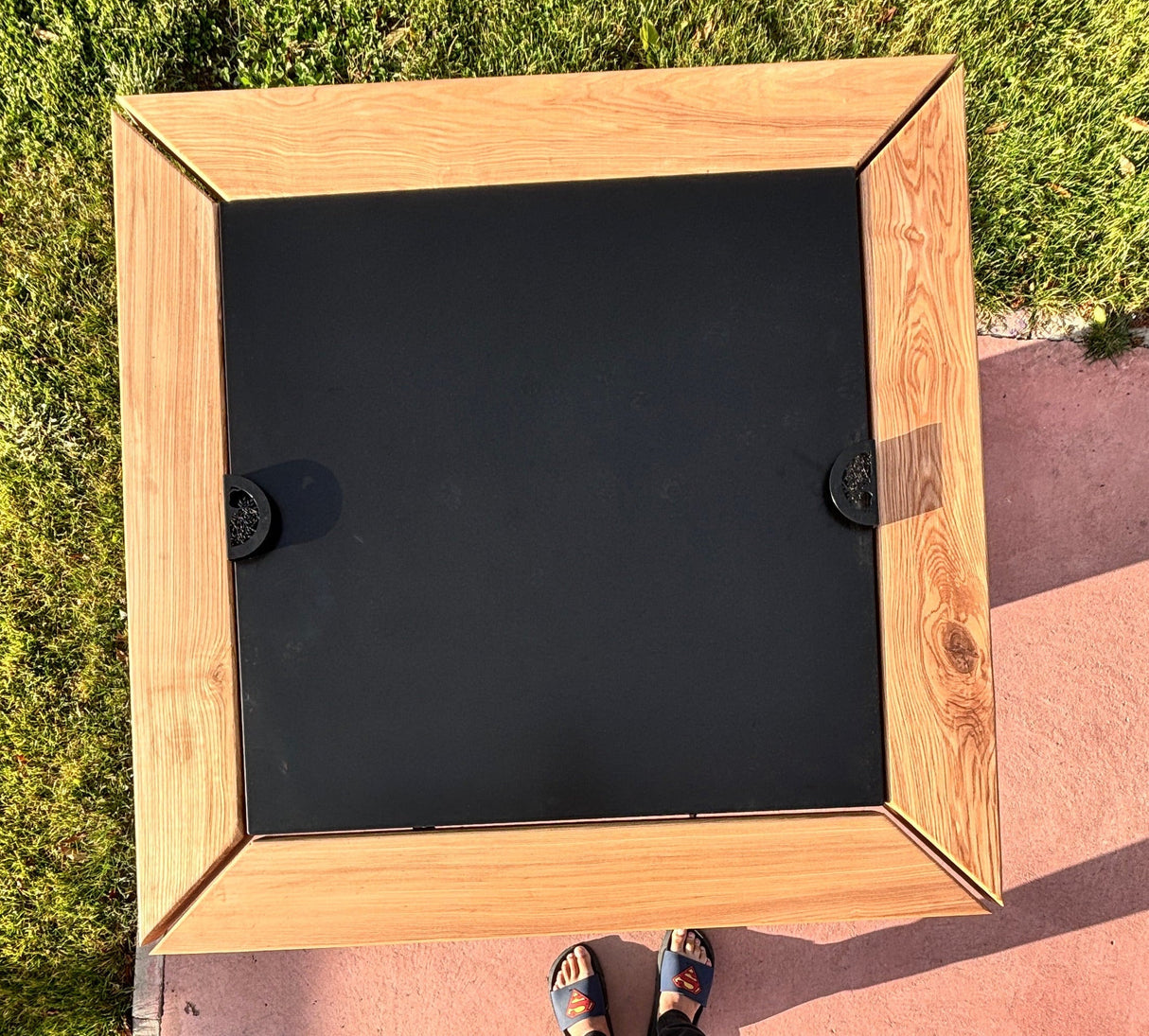 Gratar de  gradina, 5 in 1 ,fire pit cu Plita 10 mm Otel ,Cu Blat din Lemn,Suport Ceaun/Disc ,Gratar de curte