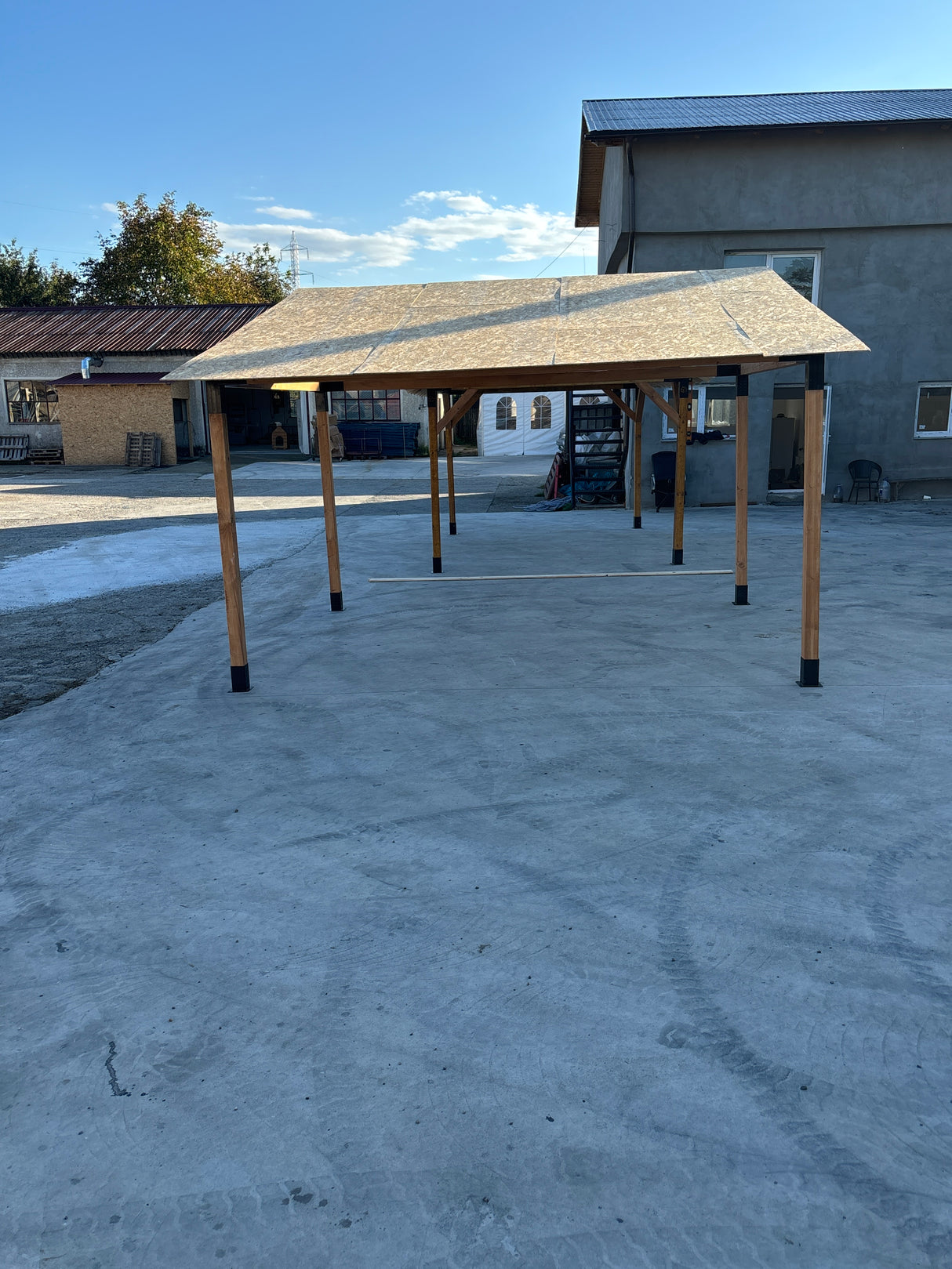 Structura garaj, pergola din lemn rindeluit + imbinari de fier, 3x4 m, pentru gradina/terasa