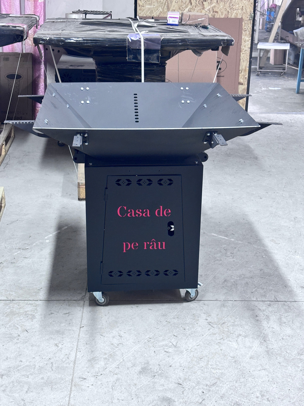FirePit, Gratar cu plita 75x 75 cm din otel, 10 mm, pentru gradina sau terasa  + blat de lemn