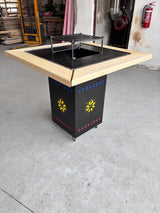 Gratar Gradina cu plita 10 mm Fire Pit 75x75 cm din fier  pe lemne, pentru terasa   CU BLAT DE LEMN SI MOTIVE TRADITIONALE