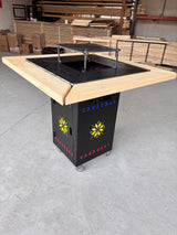 Gratar Gradina cu plita 10 mm Fire Pit 75x75 cm din fier  pe lemne, pentru terasa   CU BLAT DE LEMN SI MOTIVE TRADITIONALE