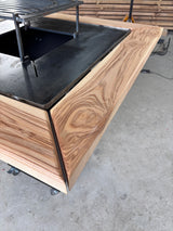 Gratar Gradina cu plita 10 mm Fire Pit 75x75 cm din fier  pe lemne, pentru terasa   CU BLAT DE LEMN SI MOTIVE TRADITIONALE